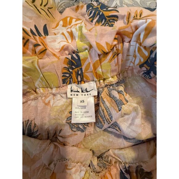 Nicole Miller Floral Linen Shorts Size XS - Picture 4 of 4